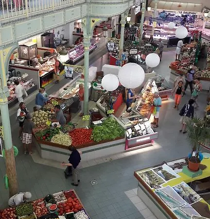 Les Marinettes - Les Halles * Les Sables-dʼOlonne
