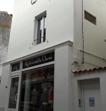 Les Marinettes - Les Halles * Les Sables-dʼOlonne